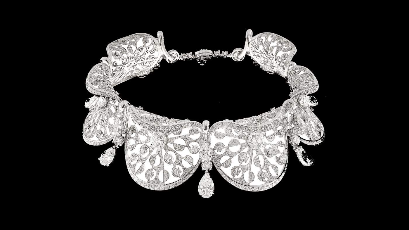Bulgari High Jewellery choker in white gold and diamonds