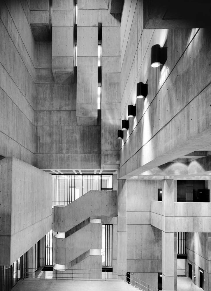 Boston City Hall by Kallmann, McKinnell &amp;amp; Knowles, 1969. Photo: Ezra Stoller ©Esto, all rights reserved.